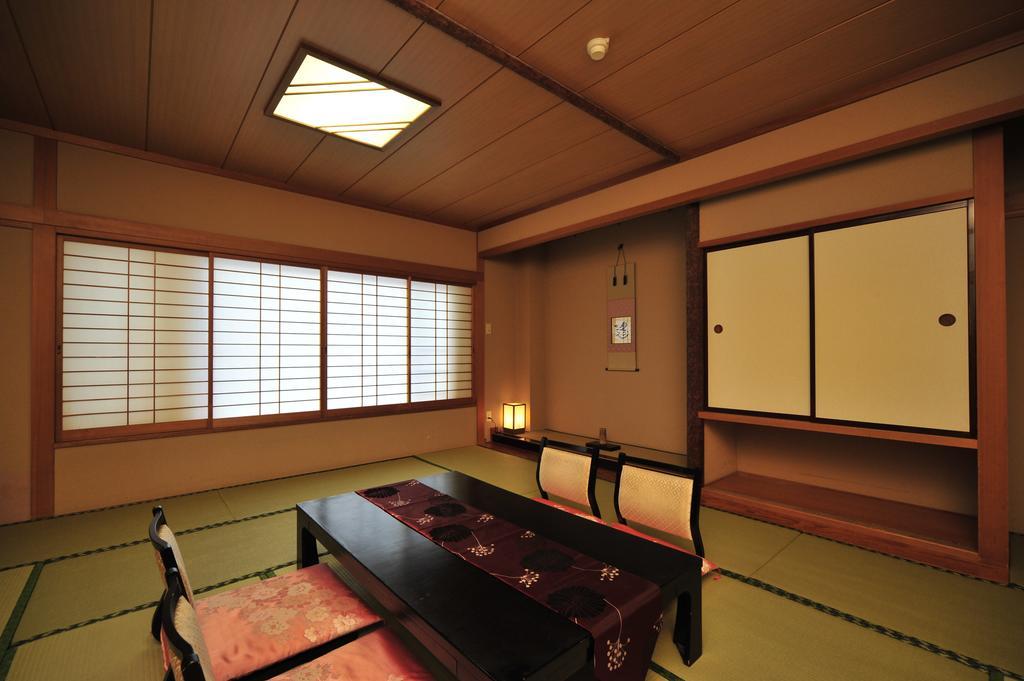 Yumoto Itaya 2*